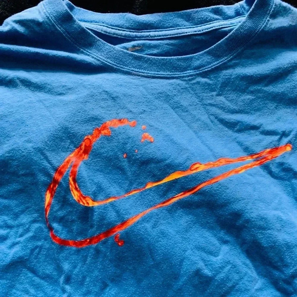 🌟Nike T-shirt 🌟 - Picture 2 of 4